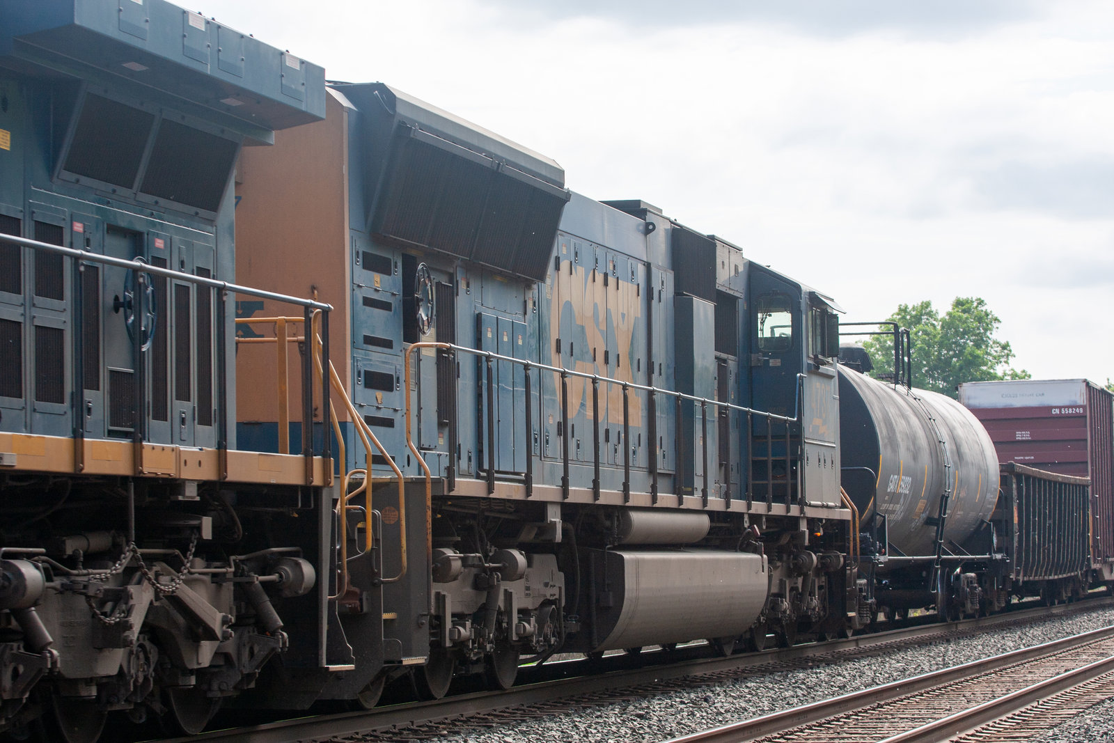 CSXT 4737