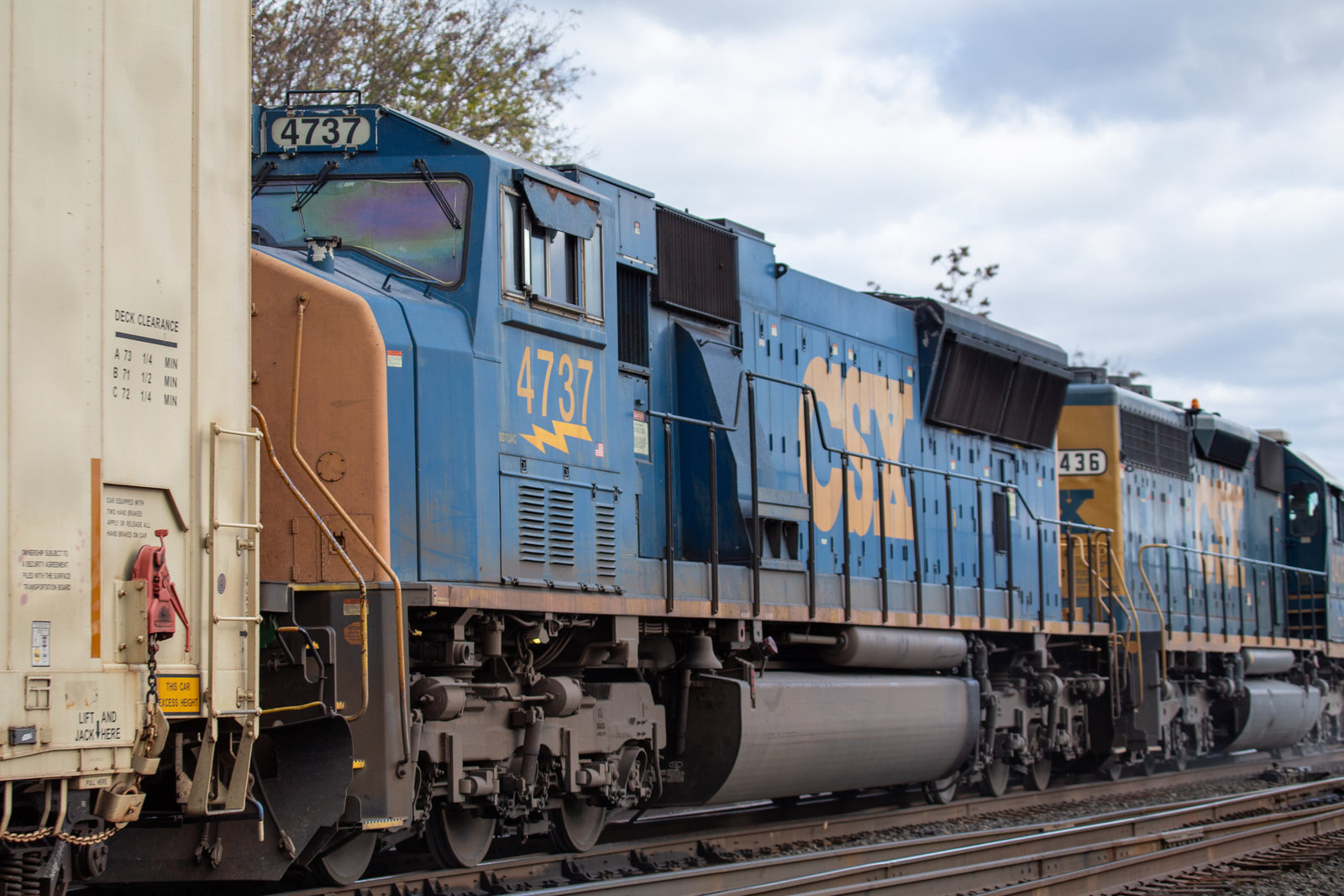 CSXT 4737