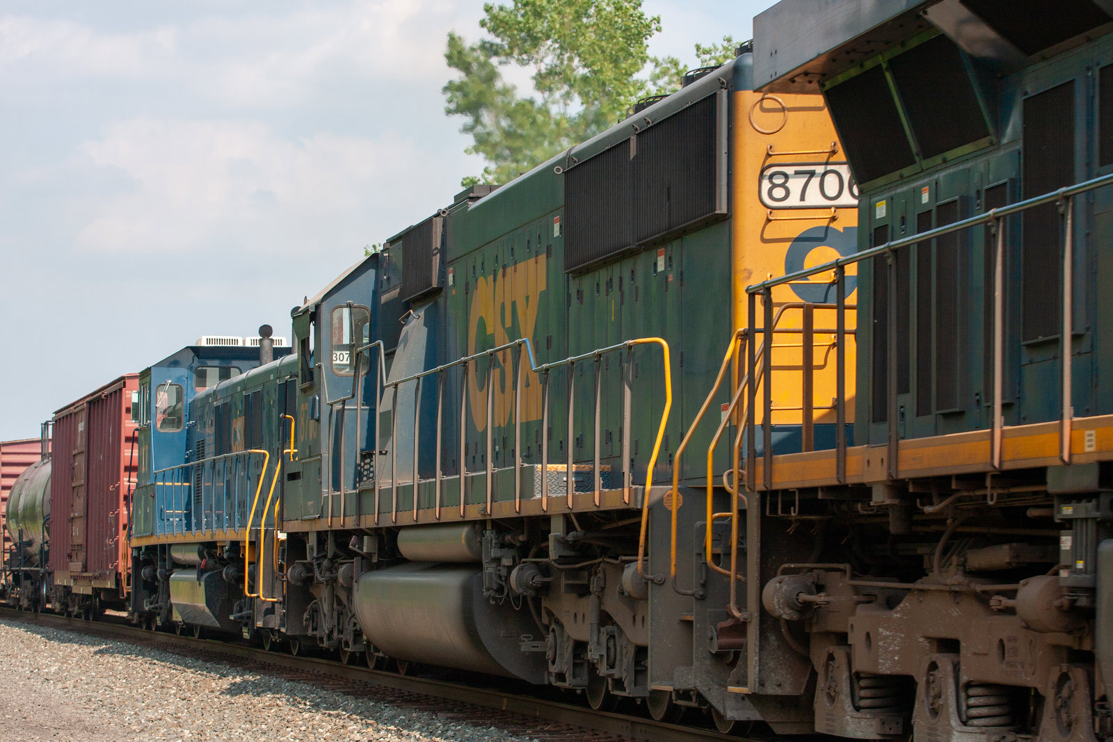 CSXT 8706