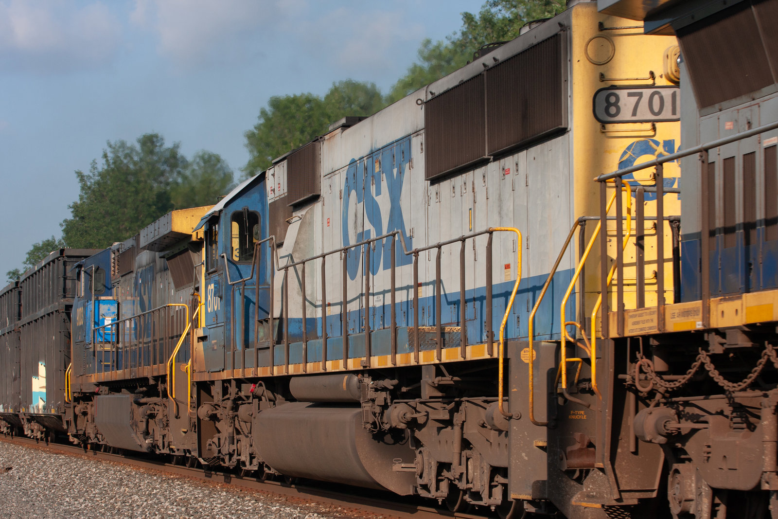 CSXT 8701