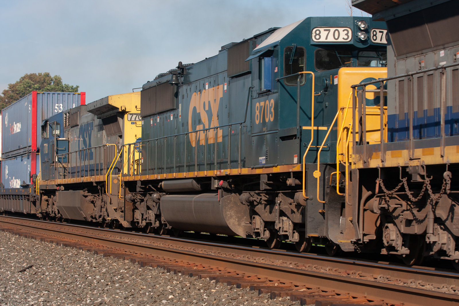 CSXT 8703