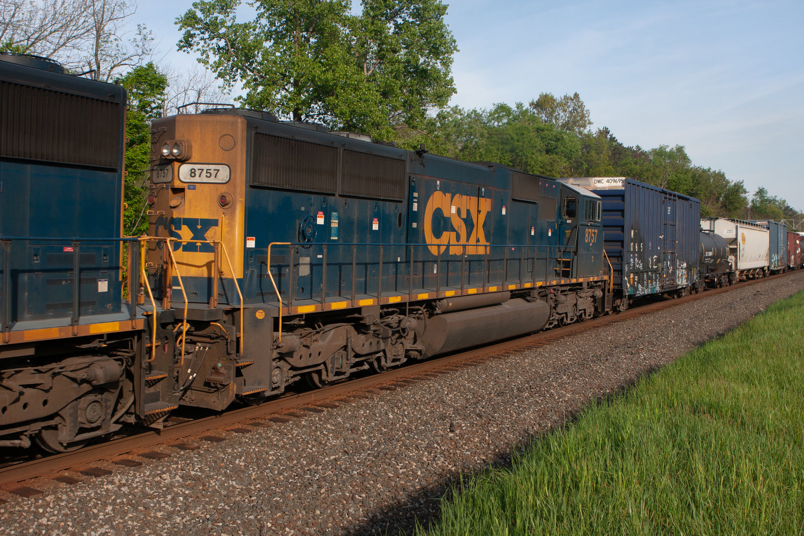 CSXT 8757