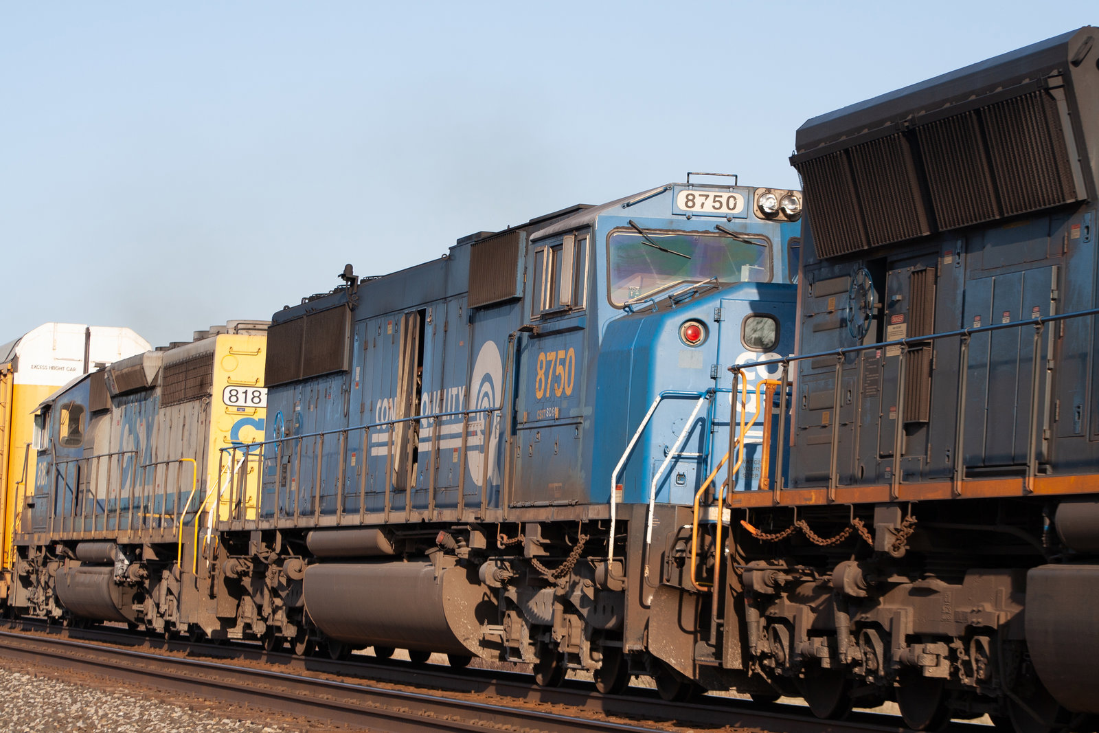 CSXT 8750