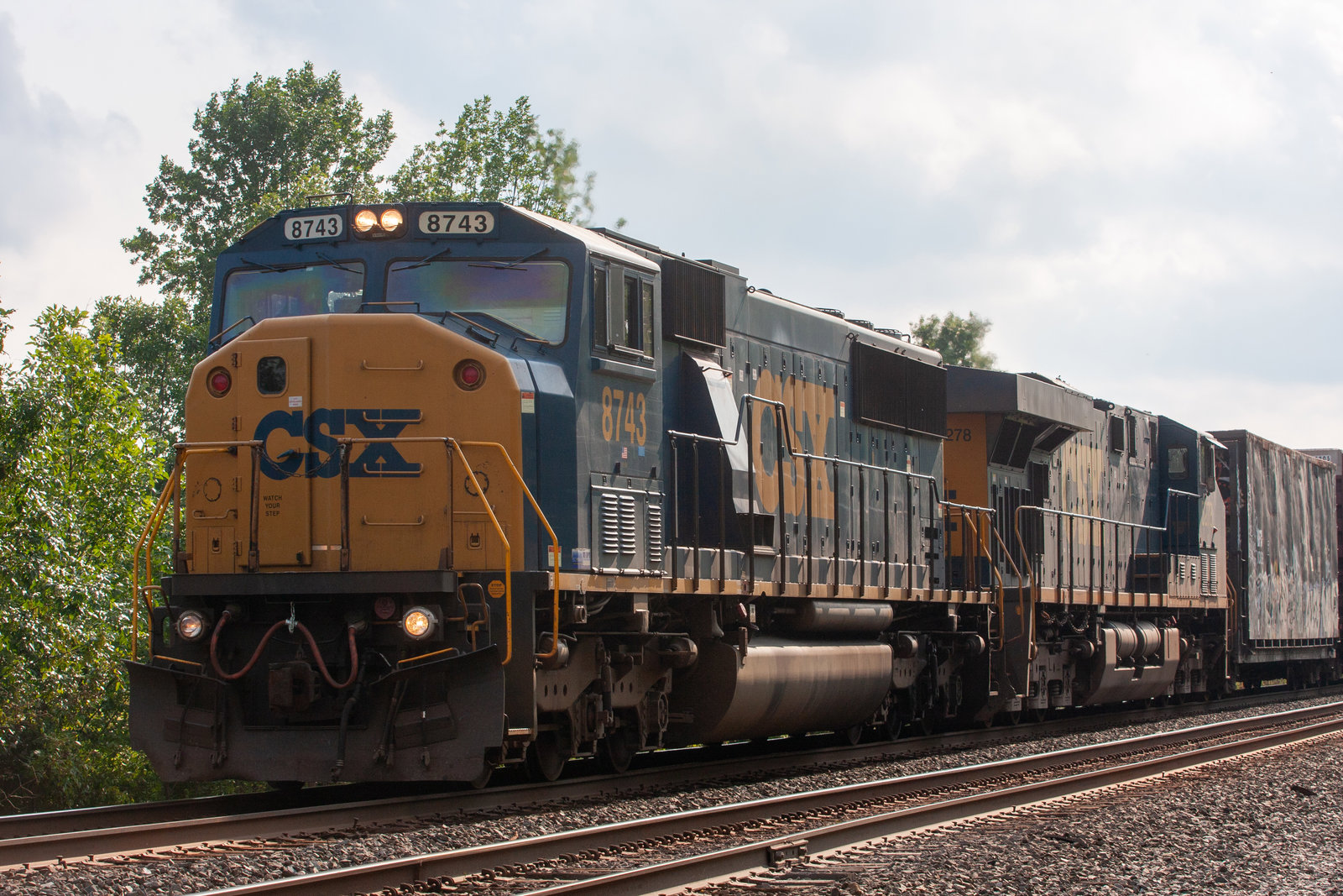 CSXT 8743