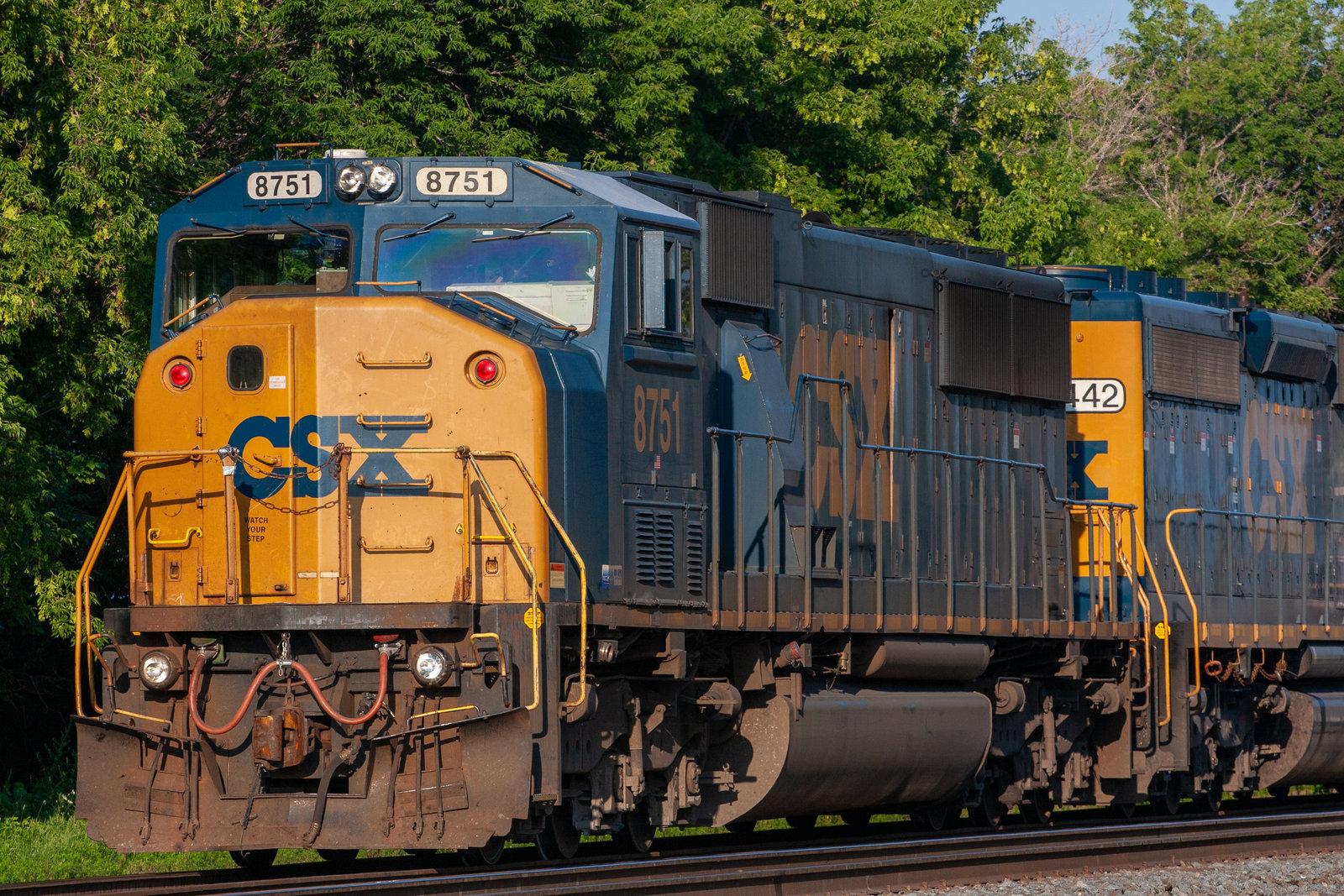 CSXT 8751