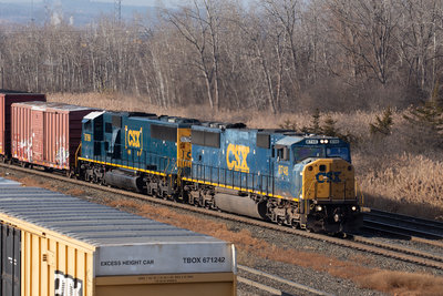 CSXT 8748