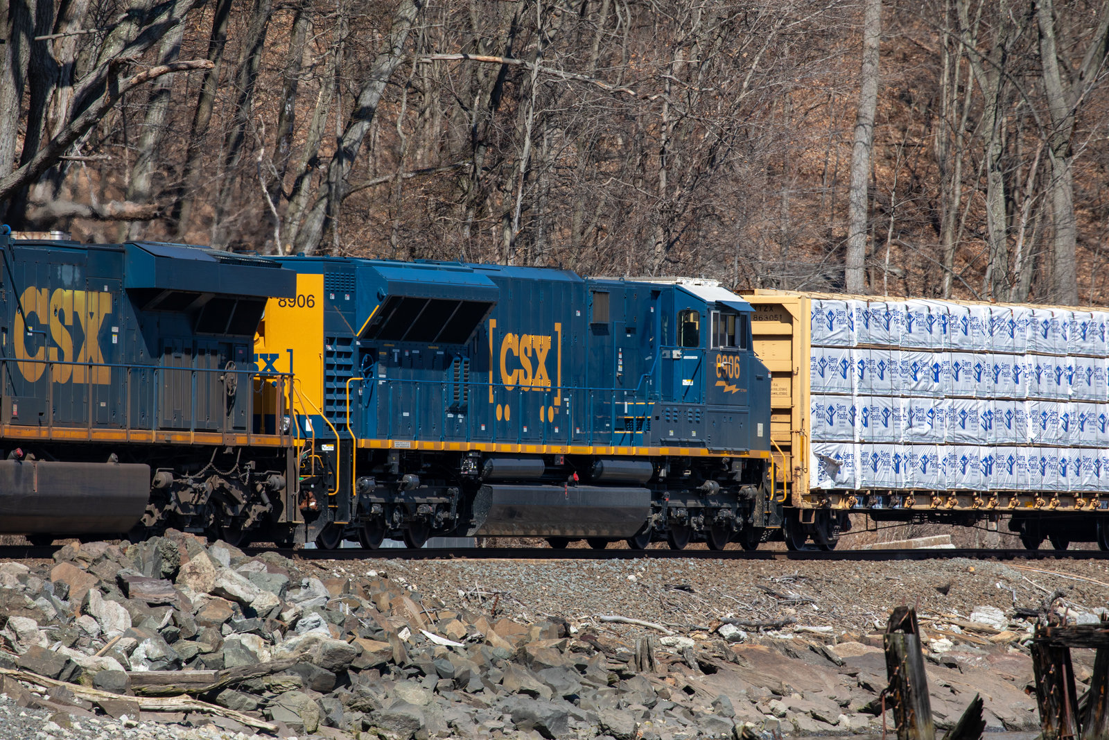 CSXT 8906