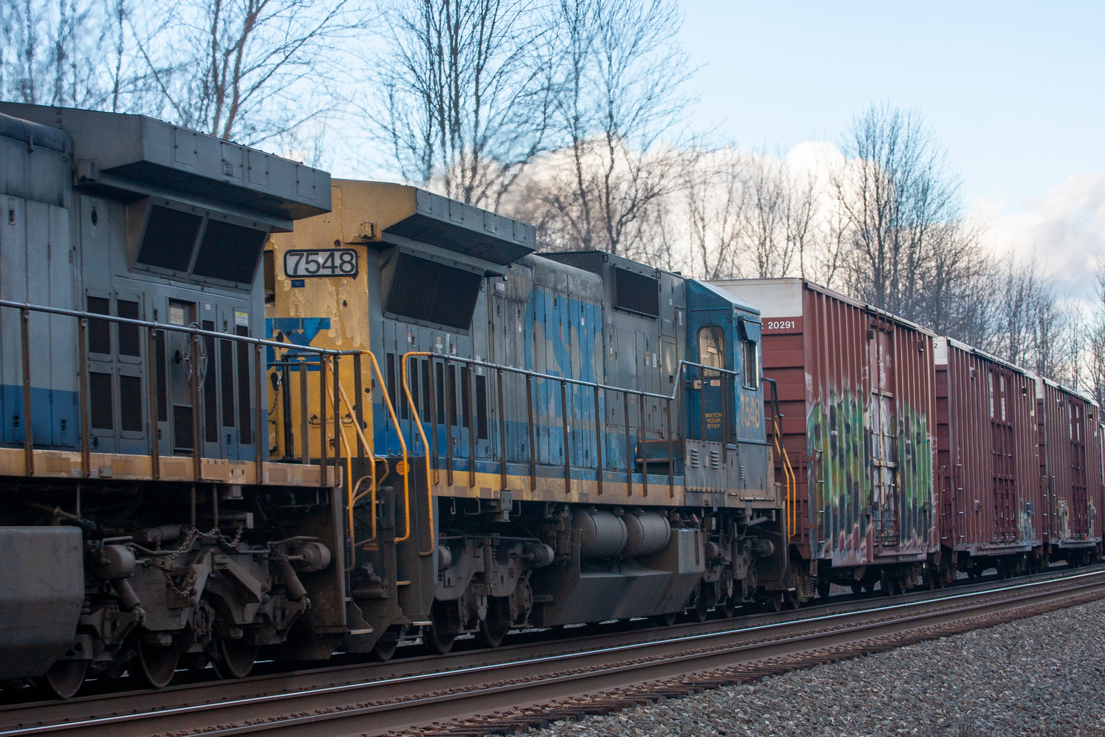 CSXT 7548