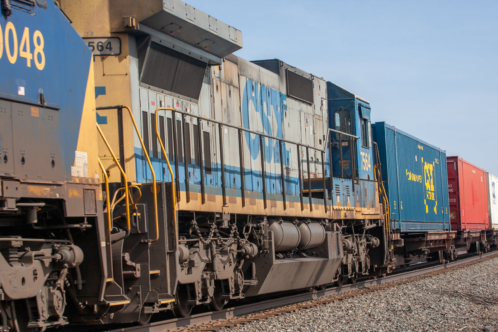 CSXT 7564