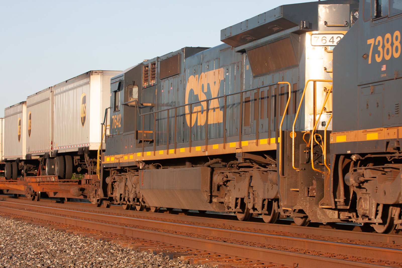CSXT 7642