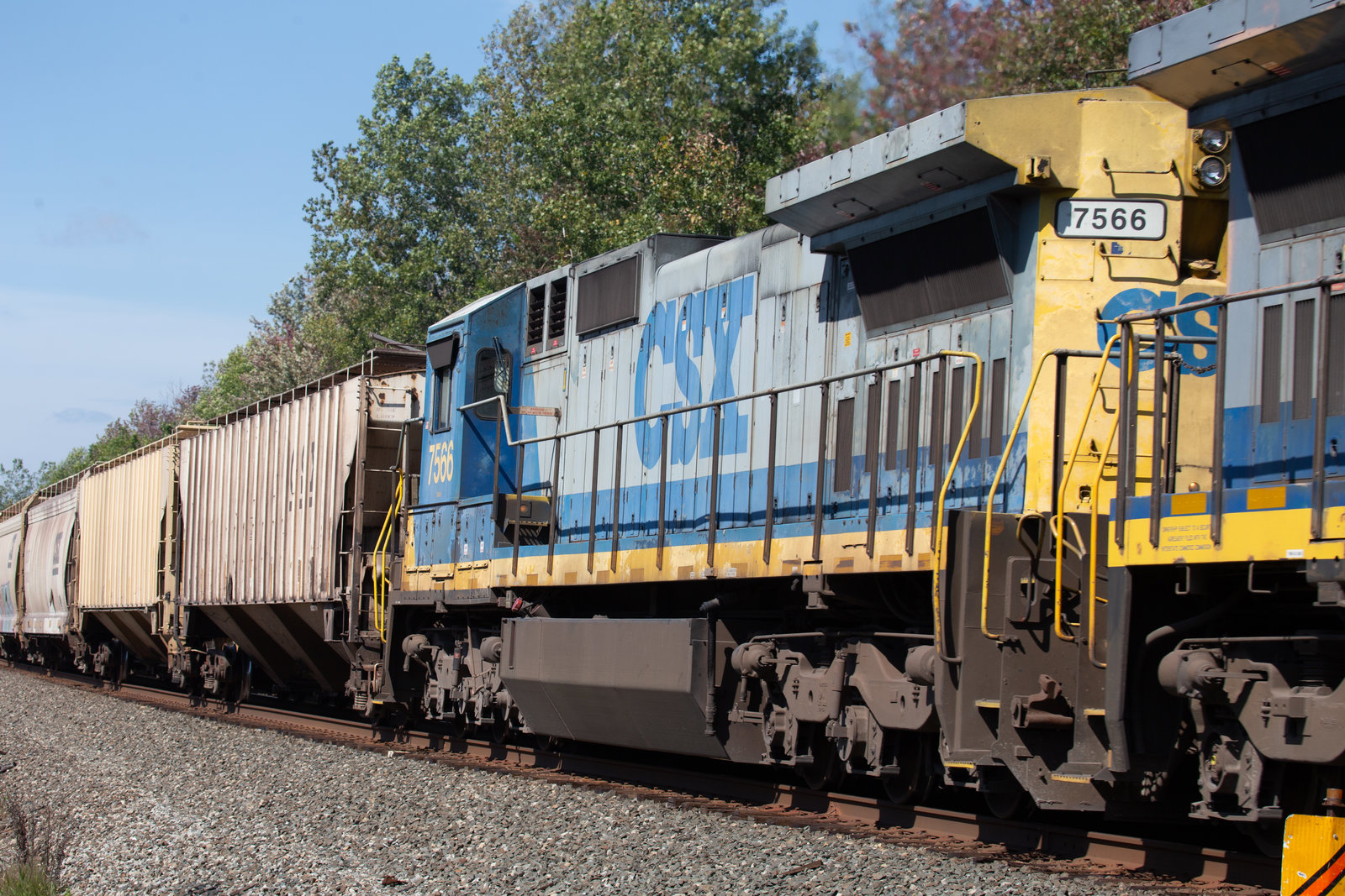 CSXT 7566
