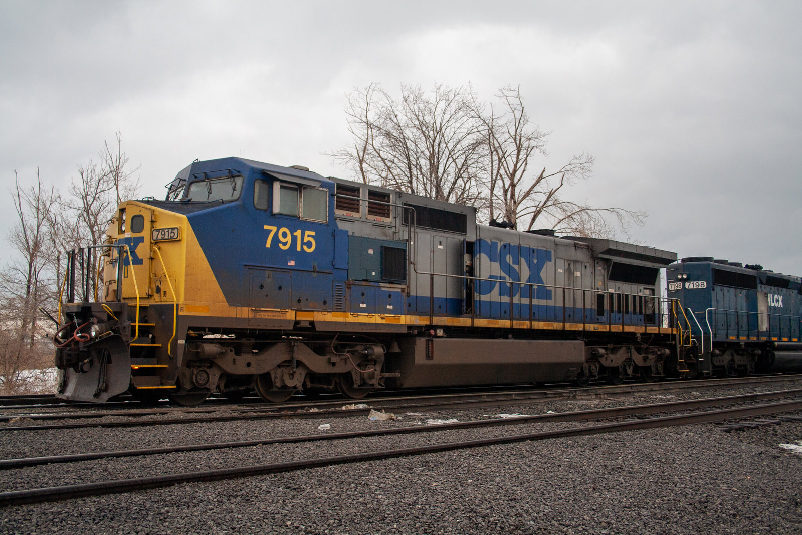 CSXT 7915