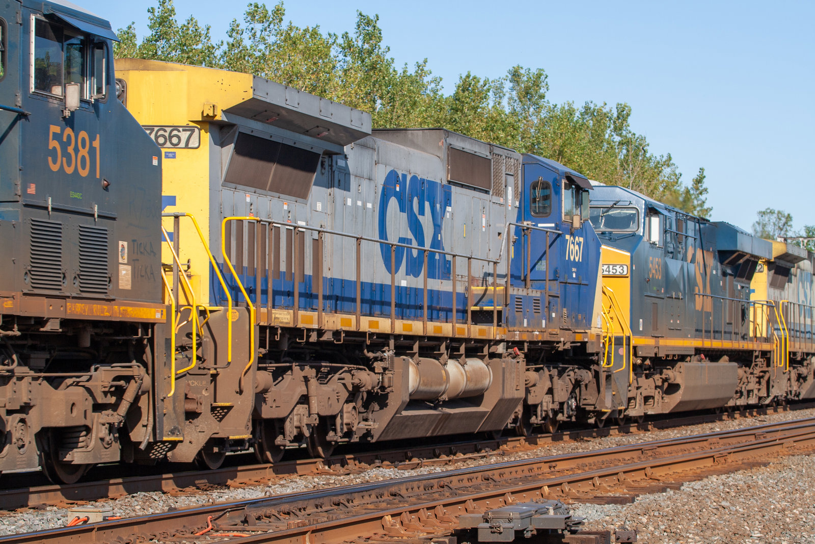 CSXT 7667