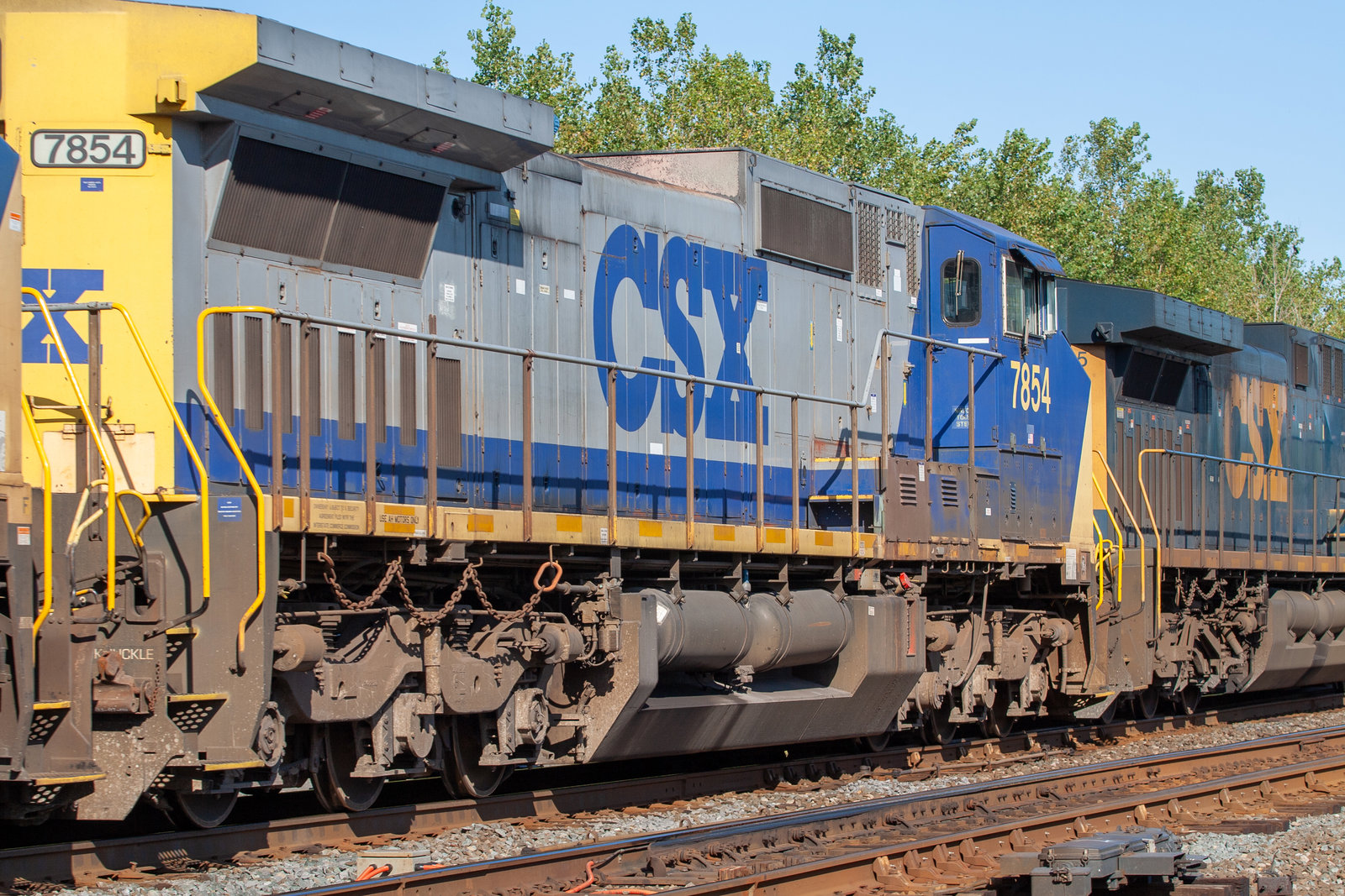 CSXT 7854