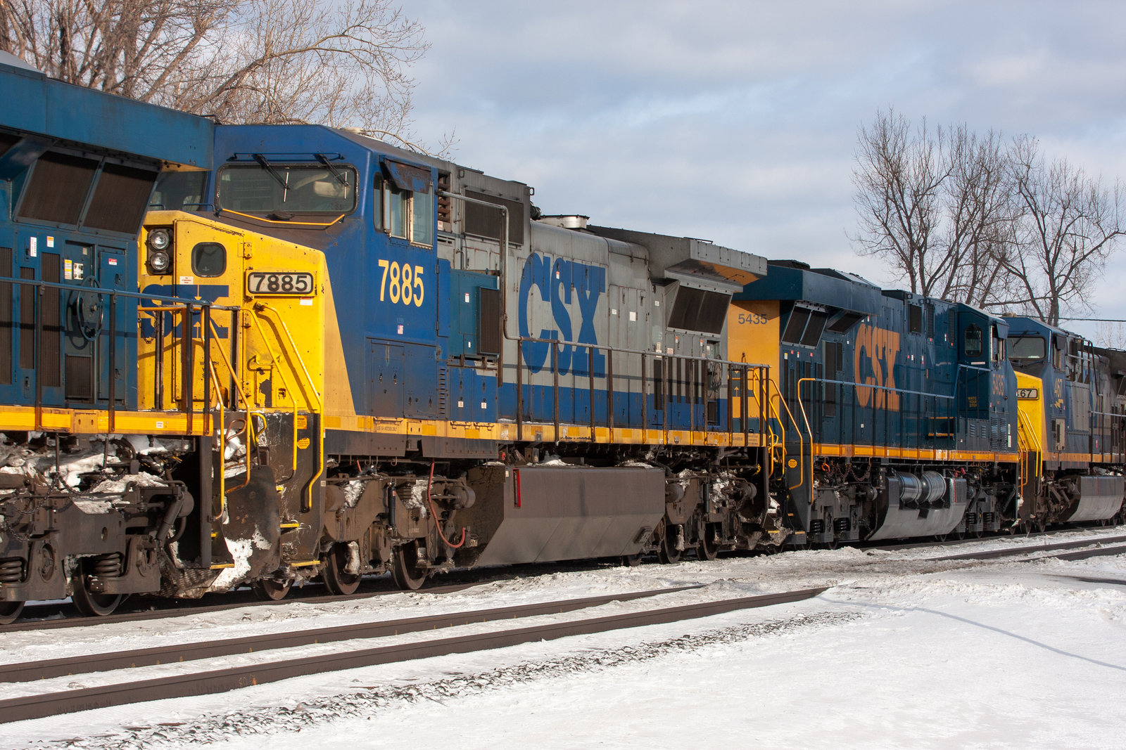 CSXT 7885