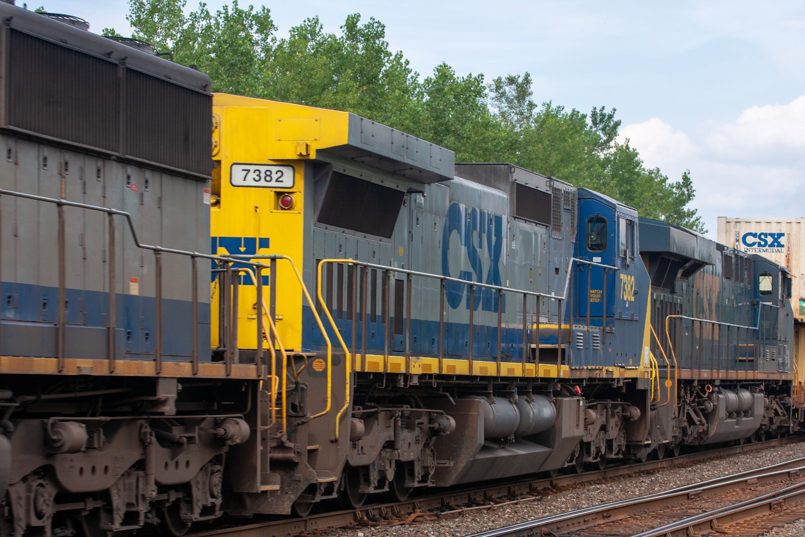 CSXT 7382