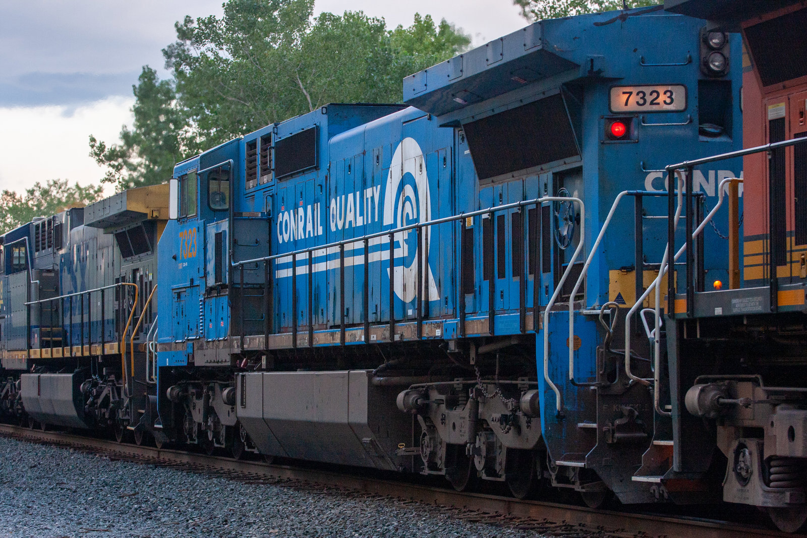 CSXT 7323