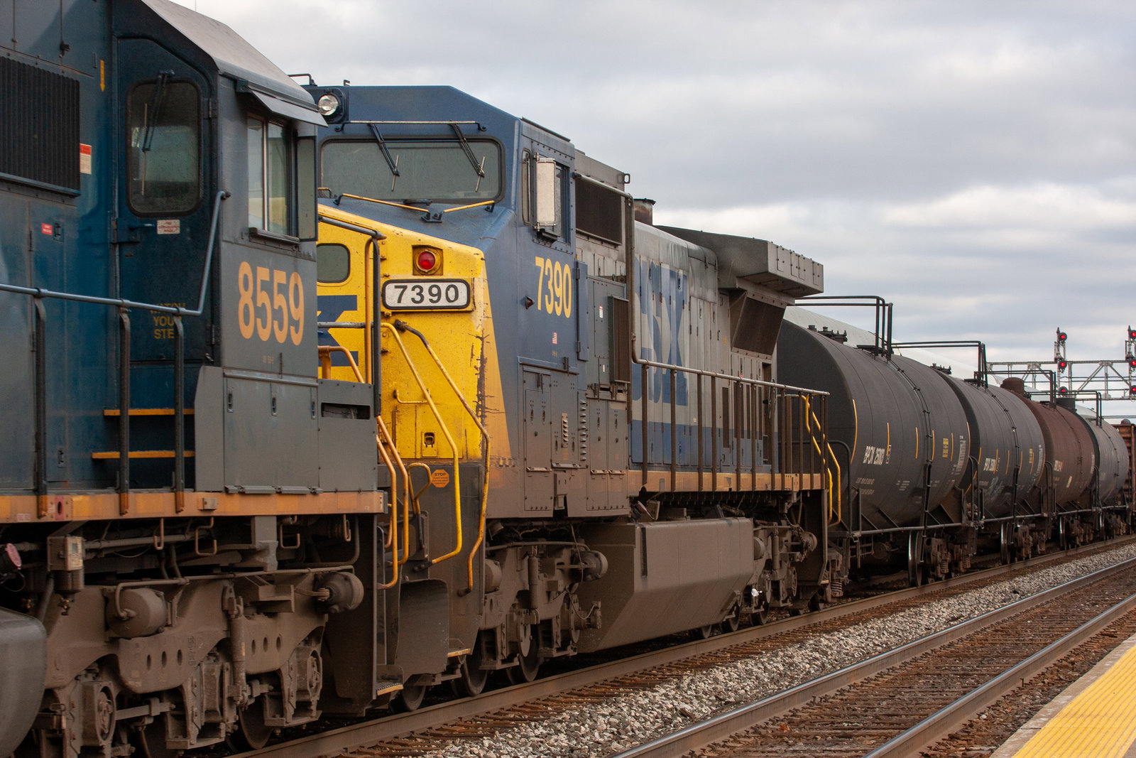 CSXT 7390
