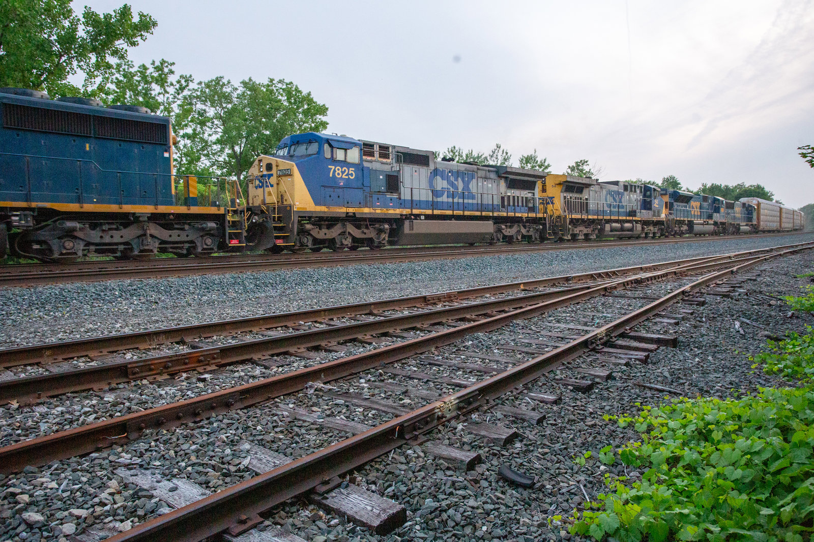 CSXT 7825