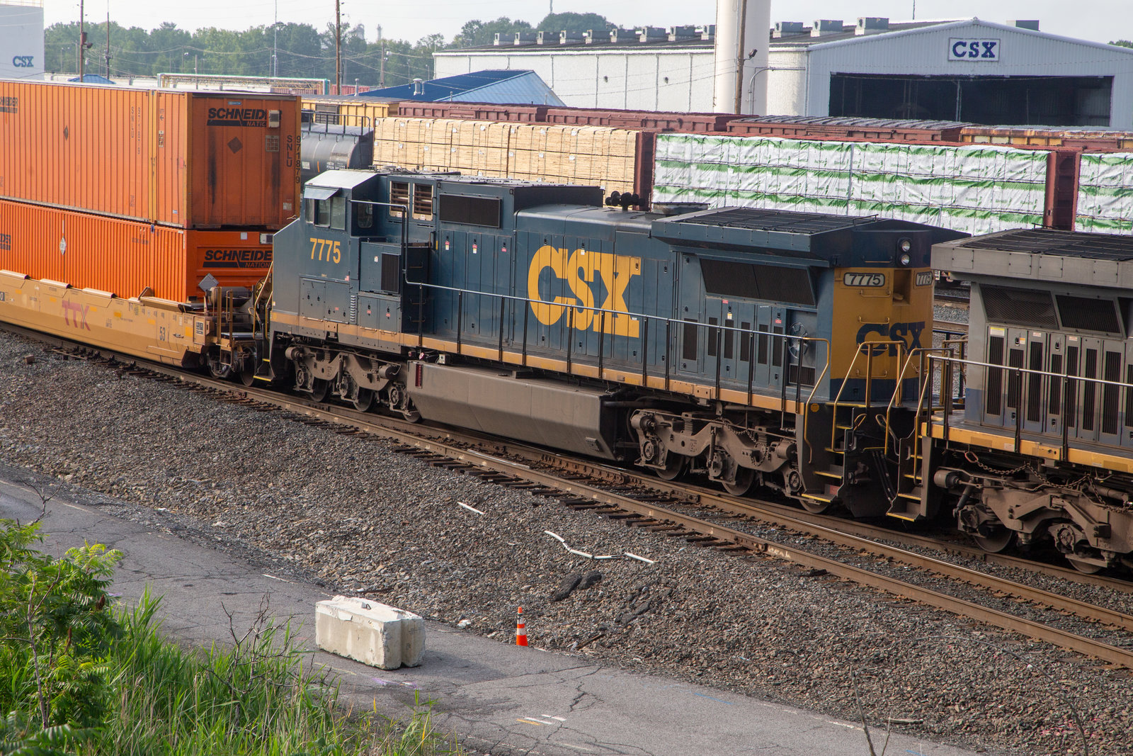 CSXT 7775