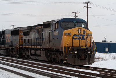 CSXT 9048