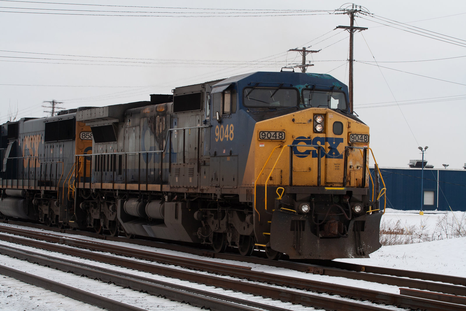 CSXT 9048