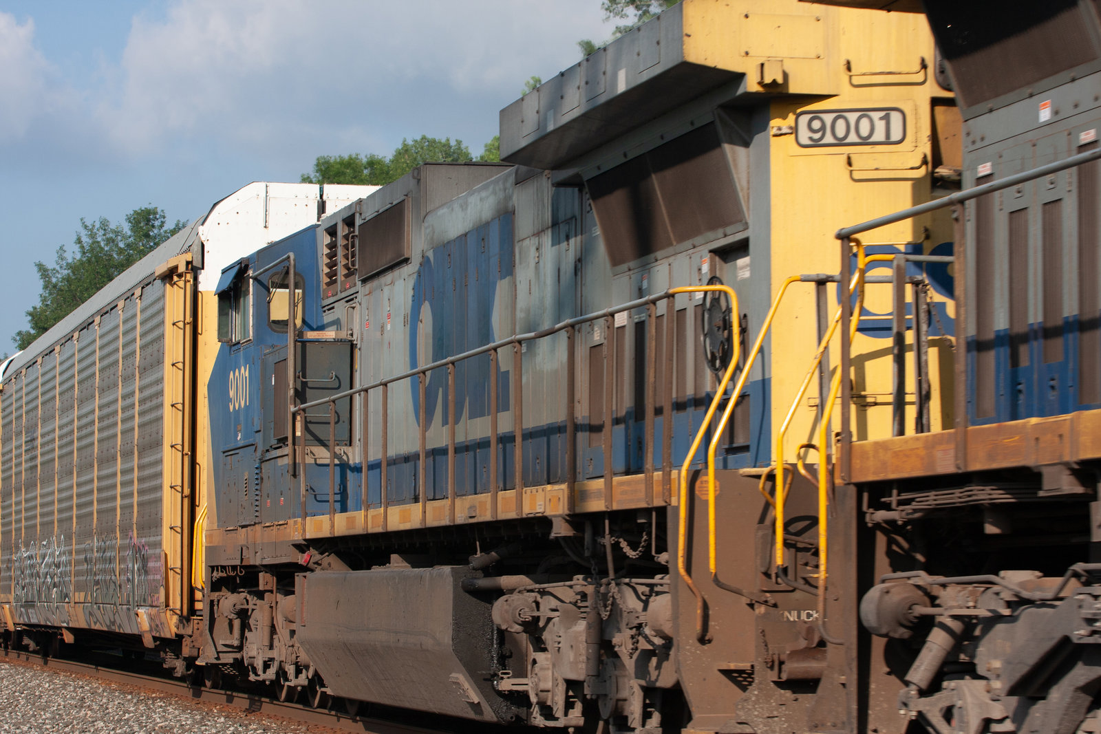 CSXT 9001