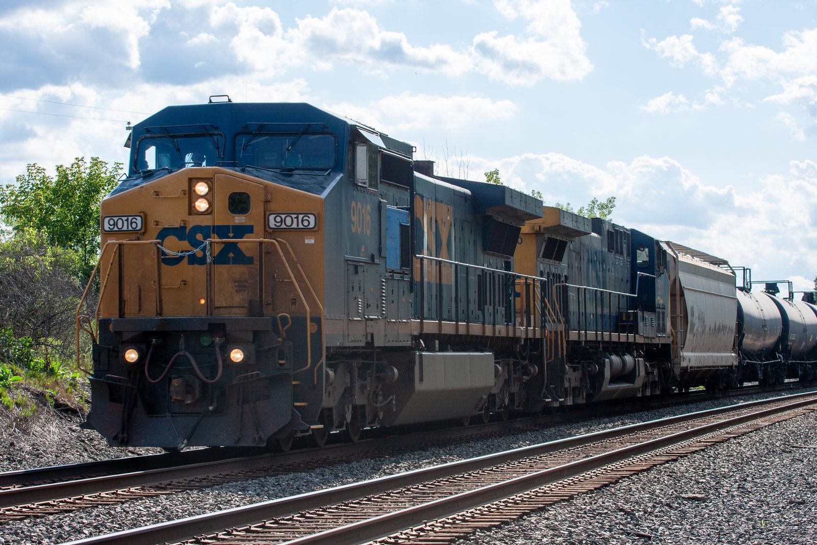 CSXT 9016