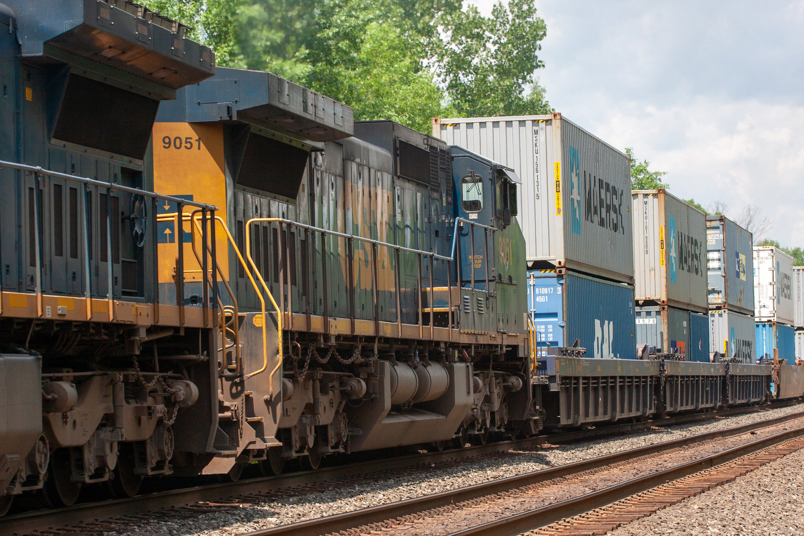 CSXT 9051