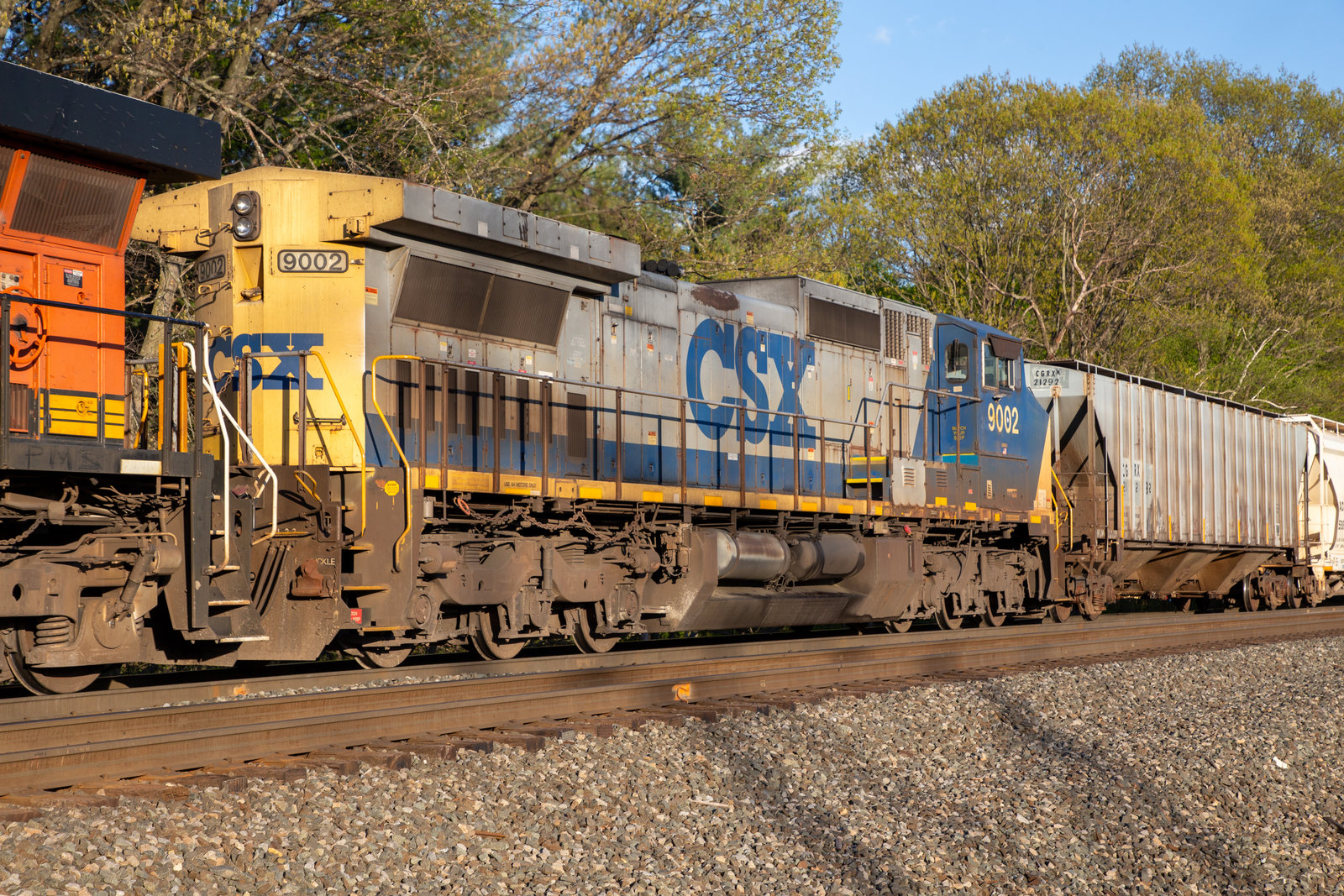 CSXT 9002