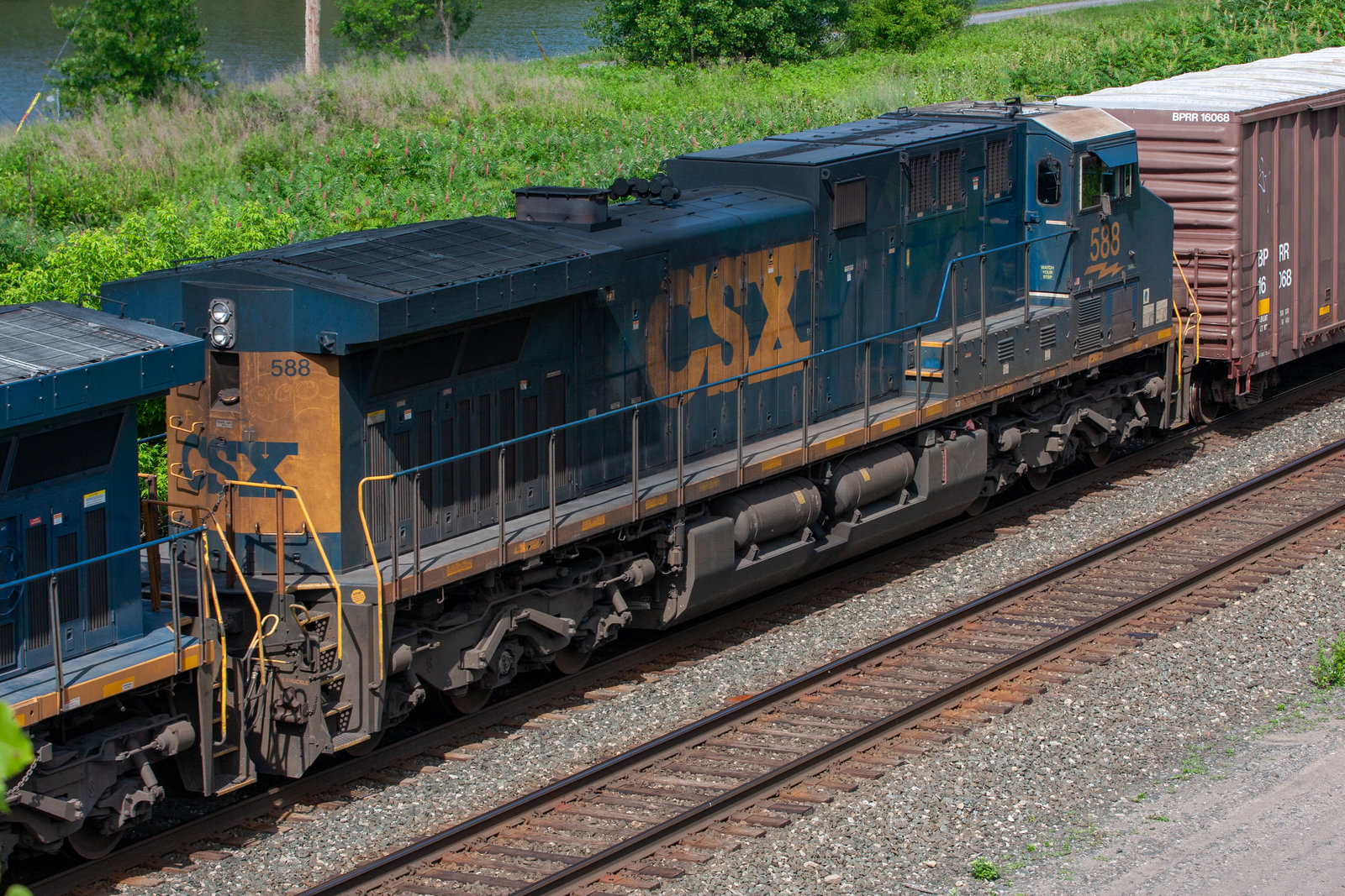 CSXT 588