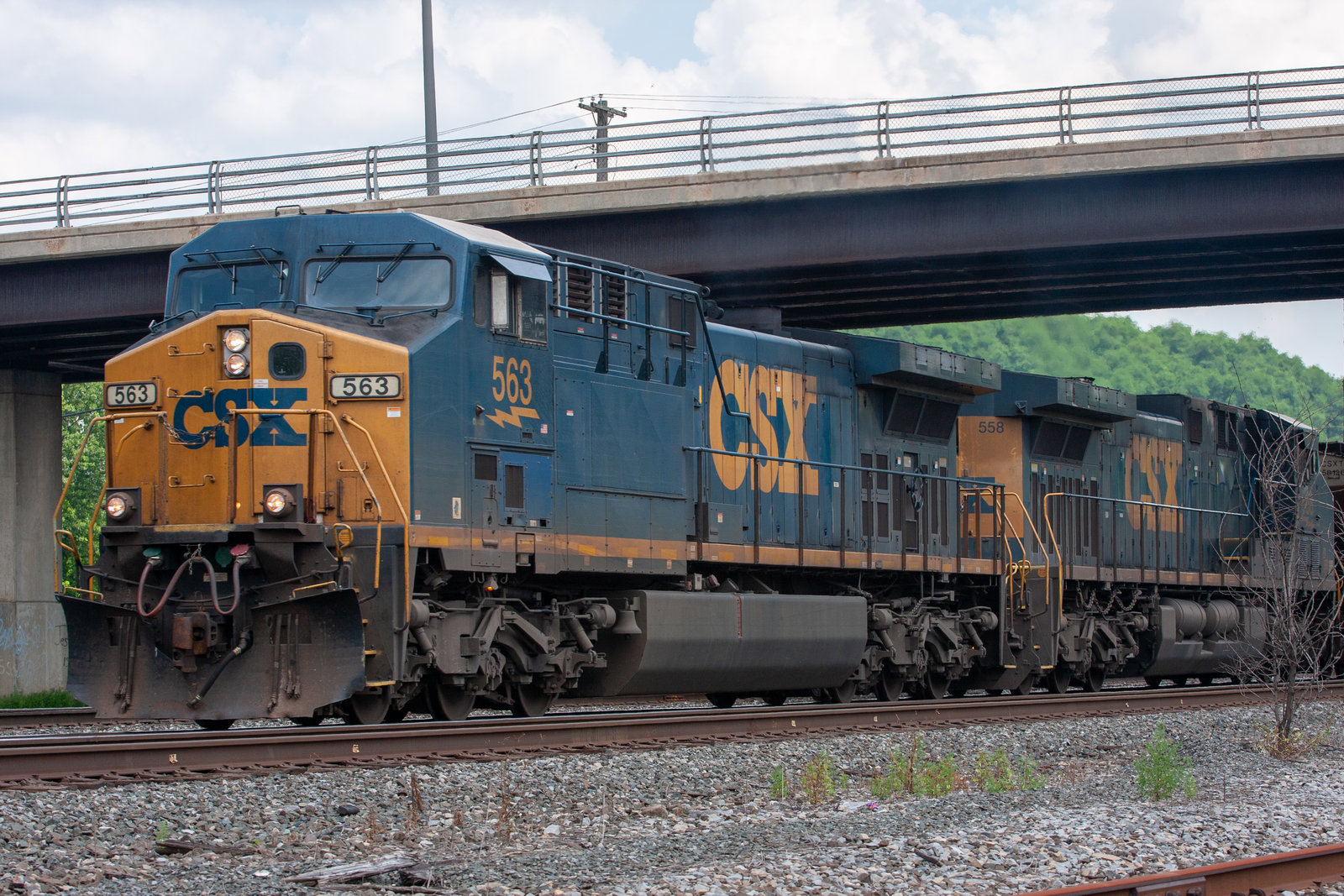 CSXT 563