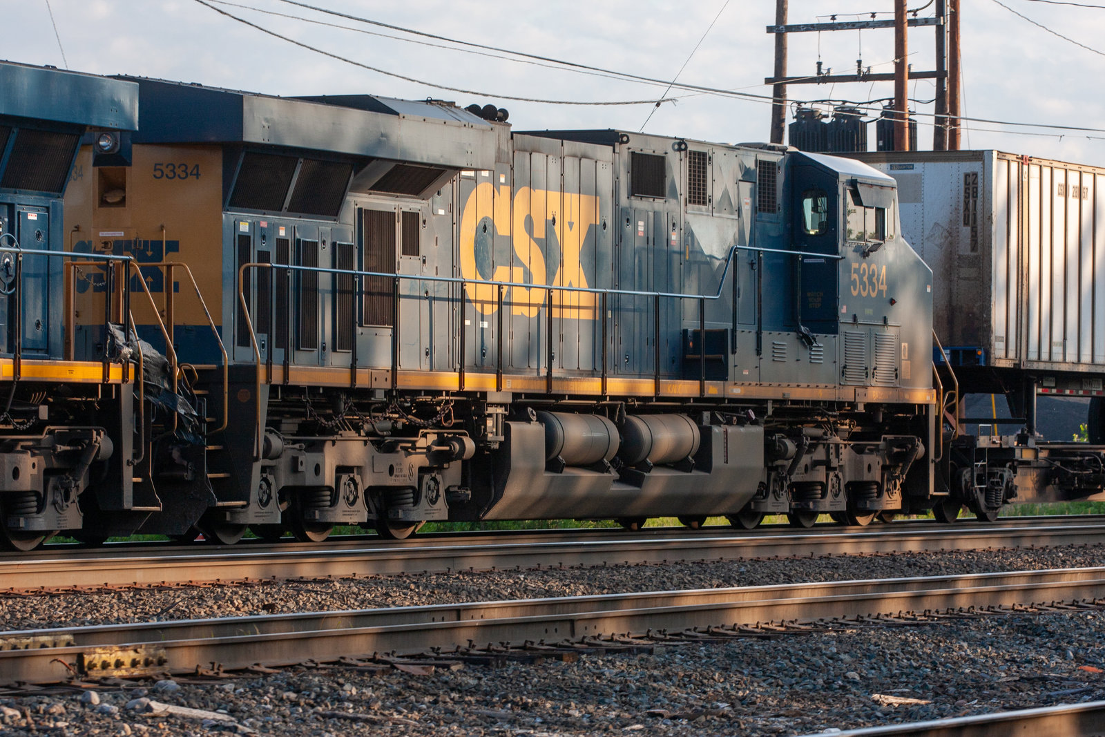 CSXT 5334