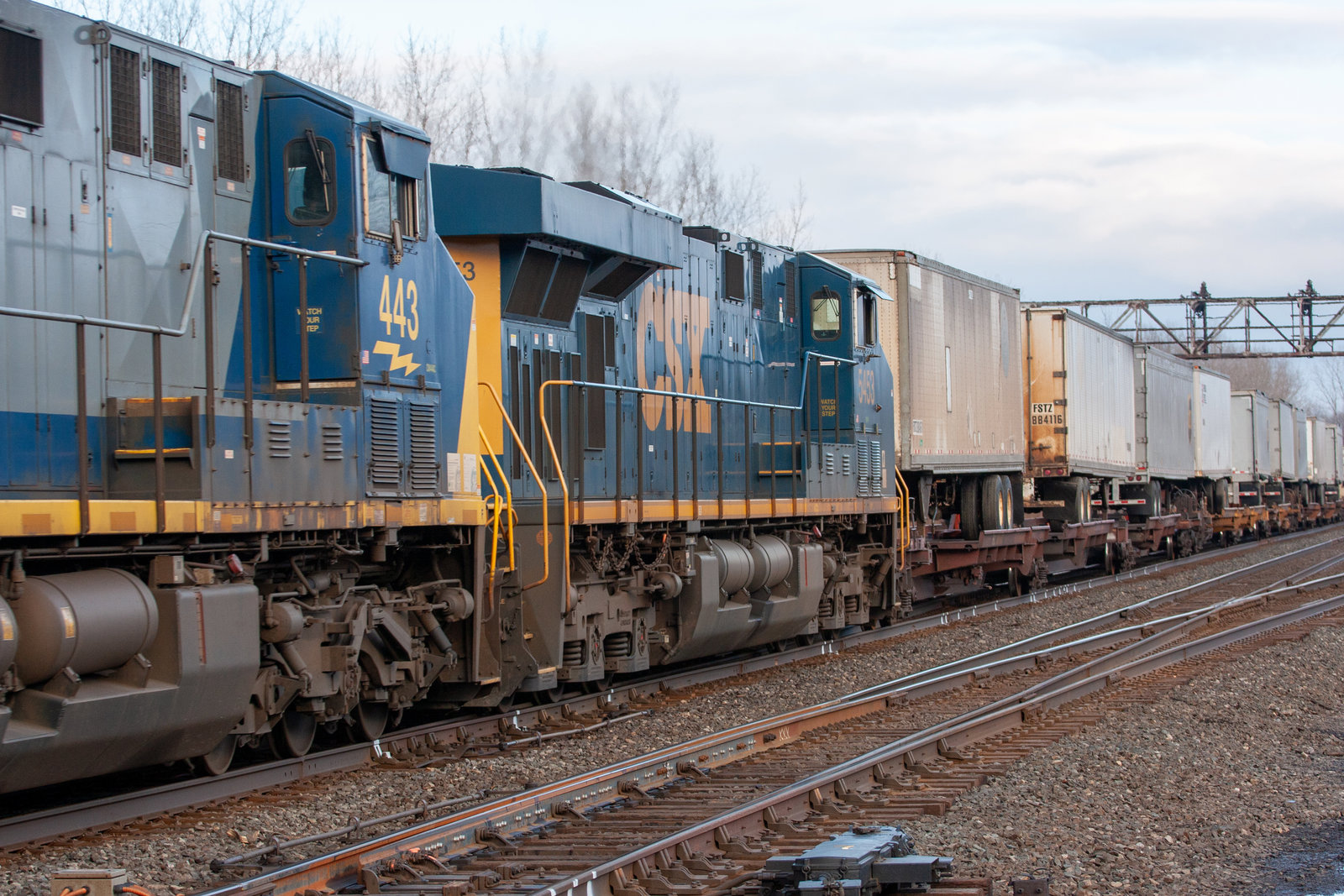 CSXT 5453