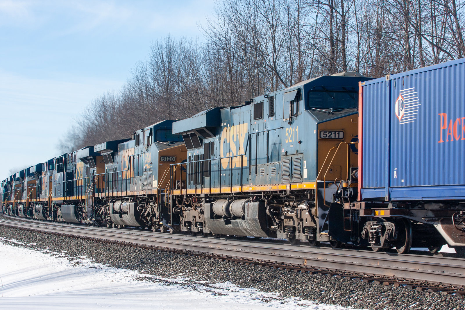 CSXT 5211