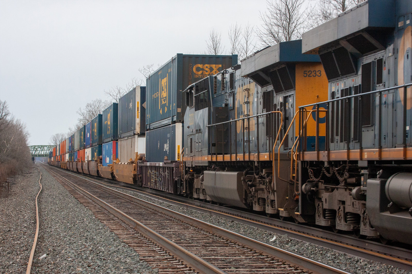 CSXT 5233