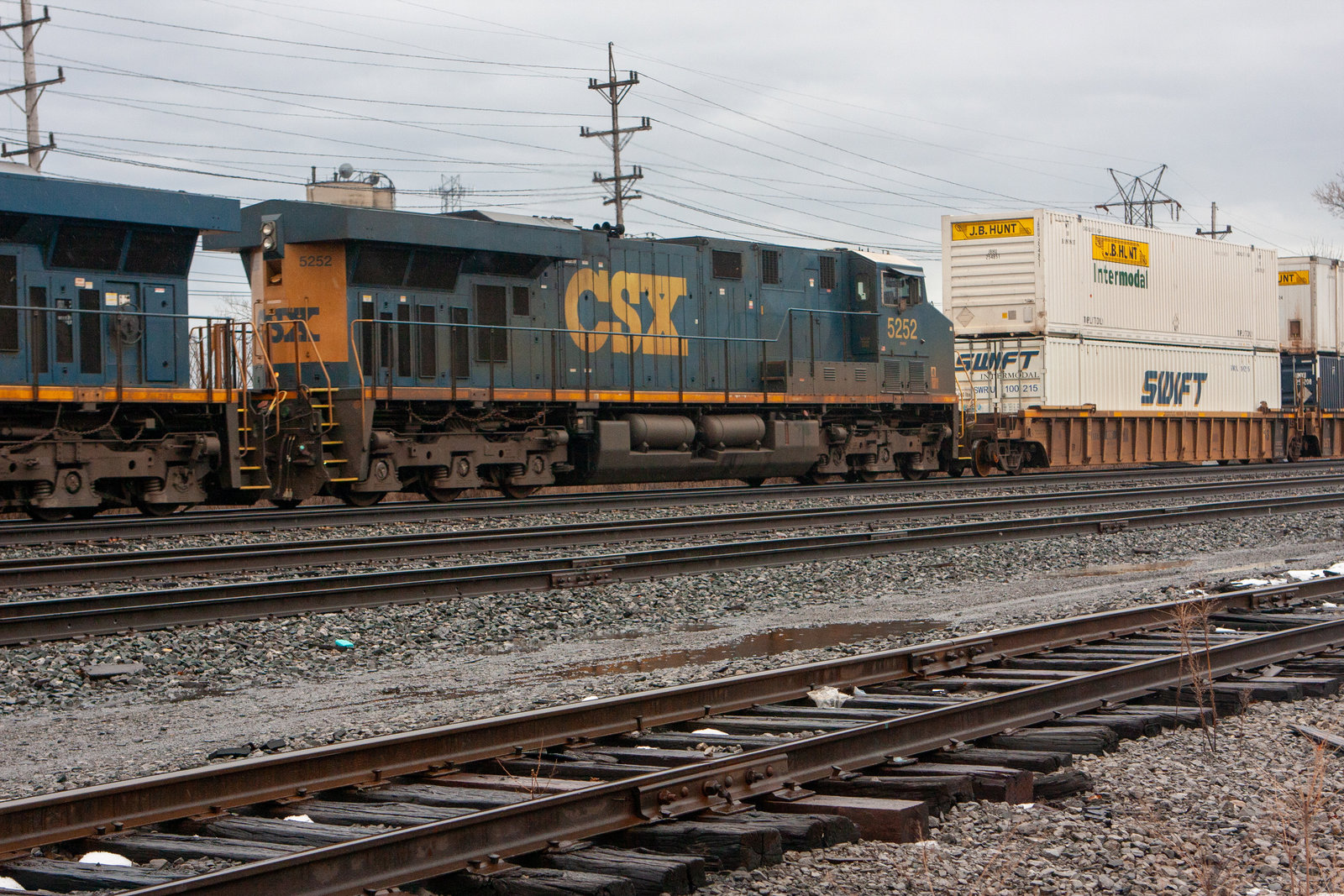 CSXT 5252