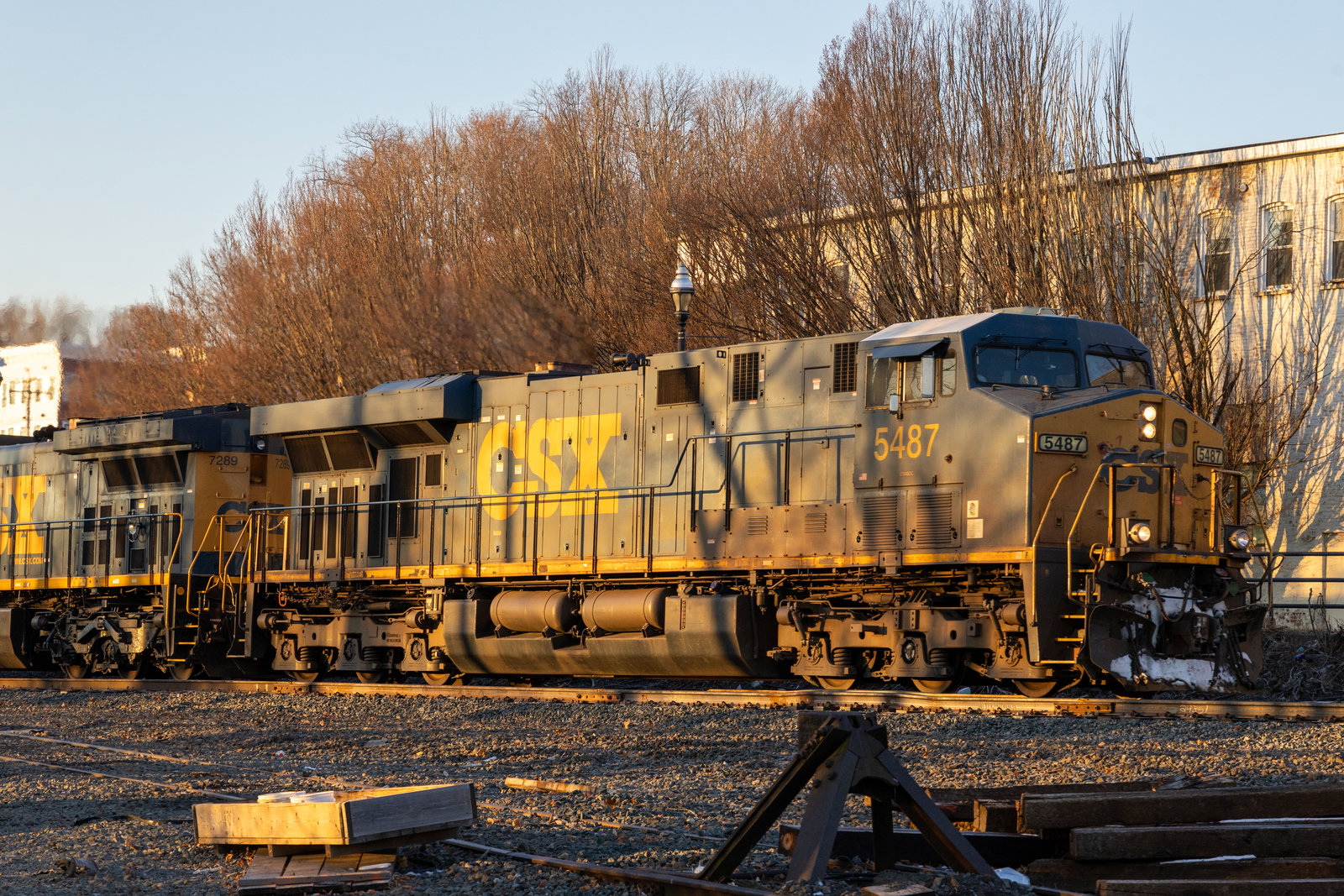 CSXT 5487