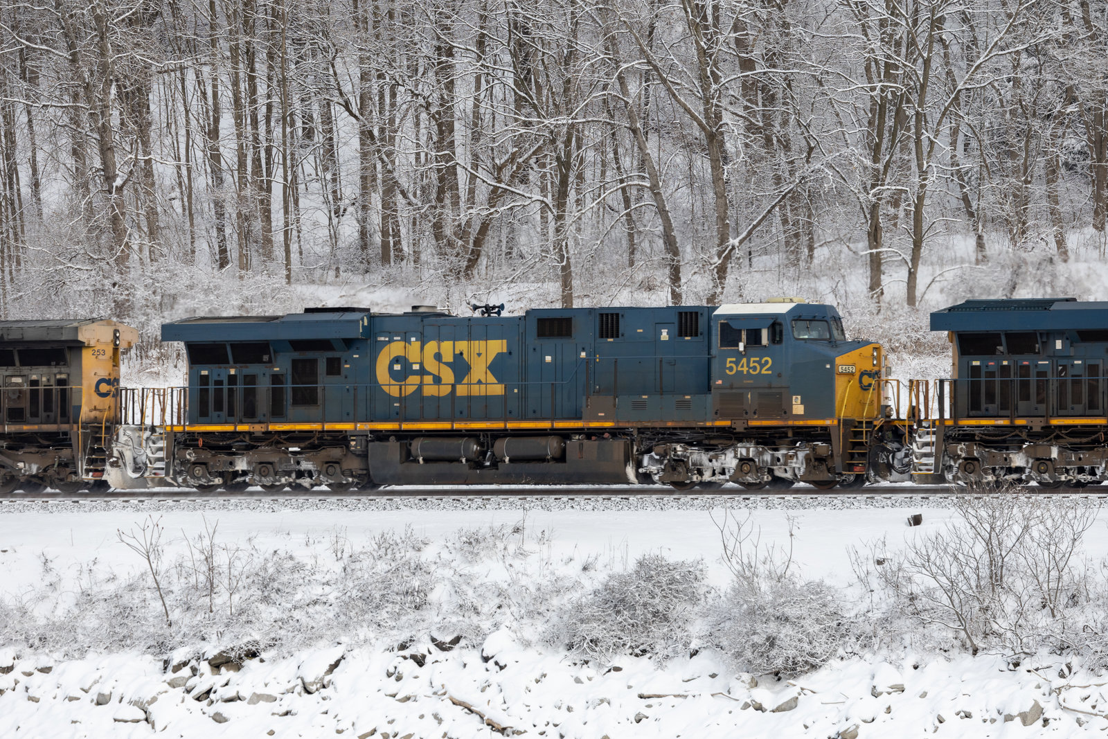 CSXT 5452
