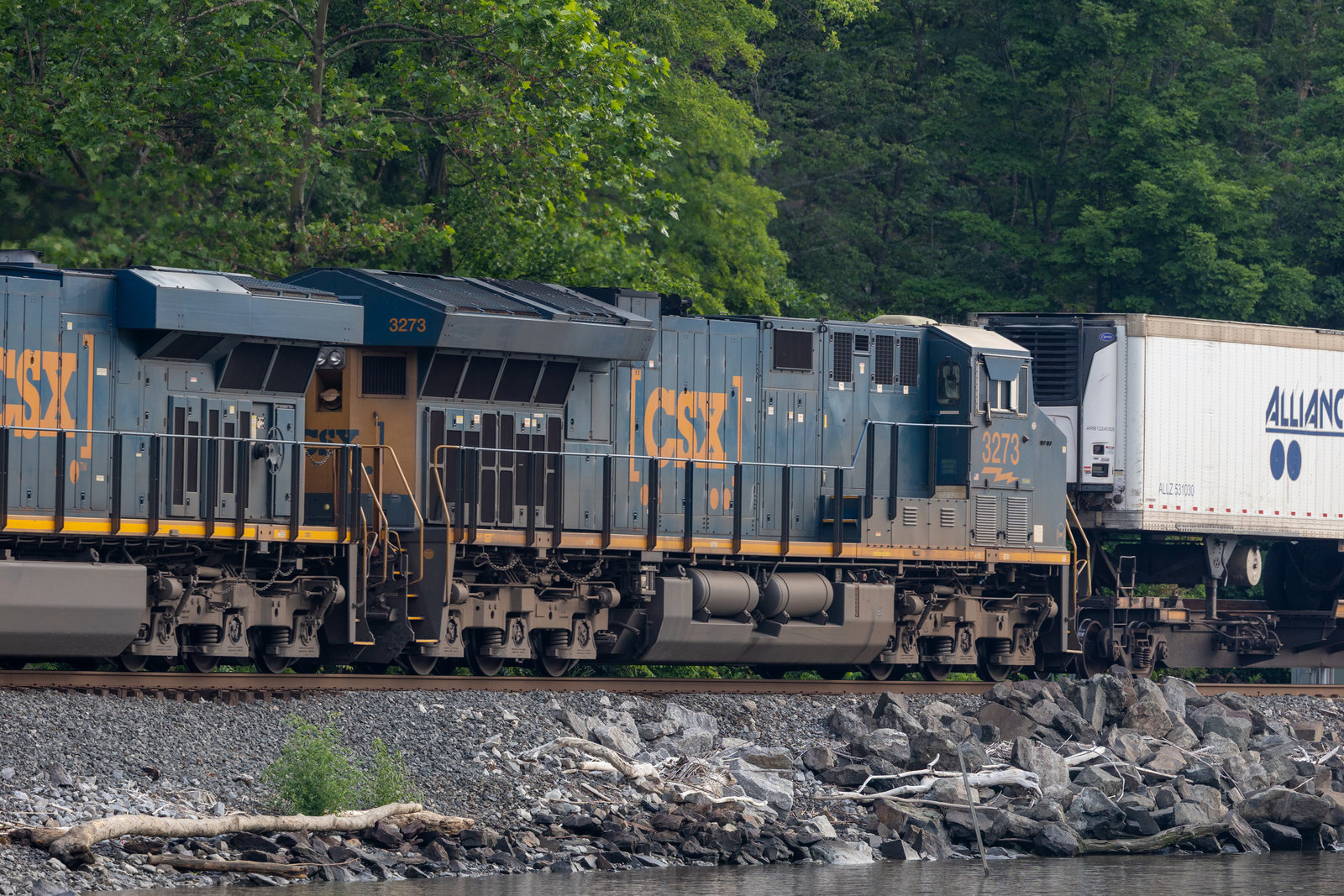 CSXT 3273