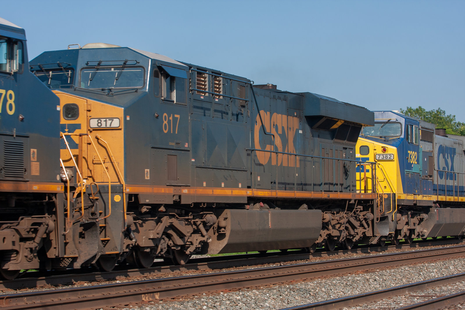 CSXT 817