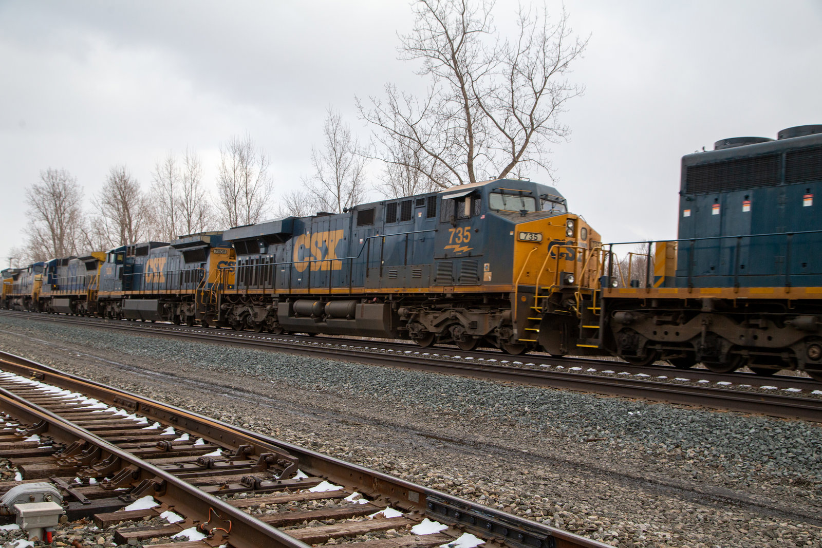 CSXT 735