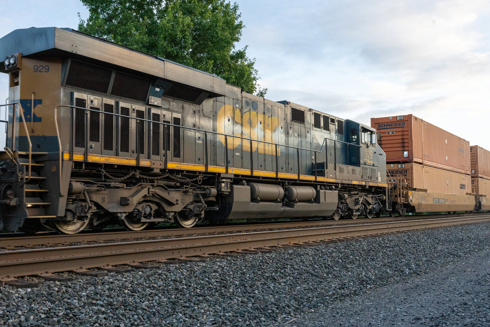 CSXT 929