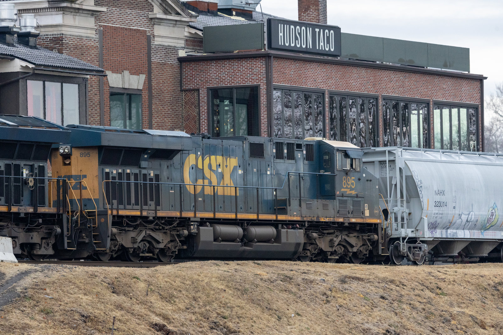 CSXT 895
