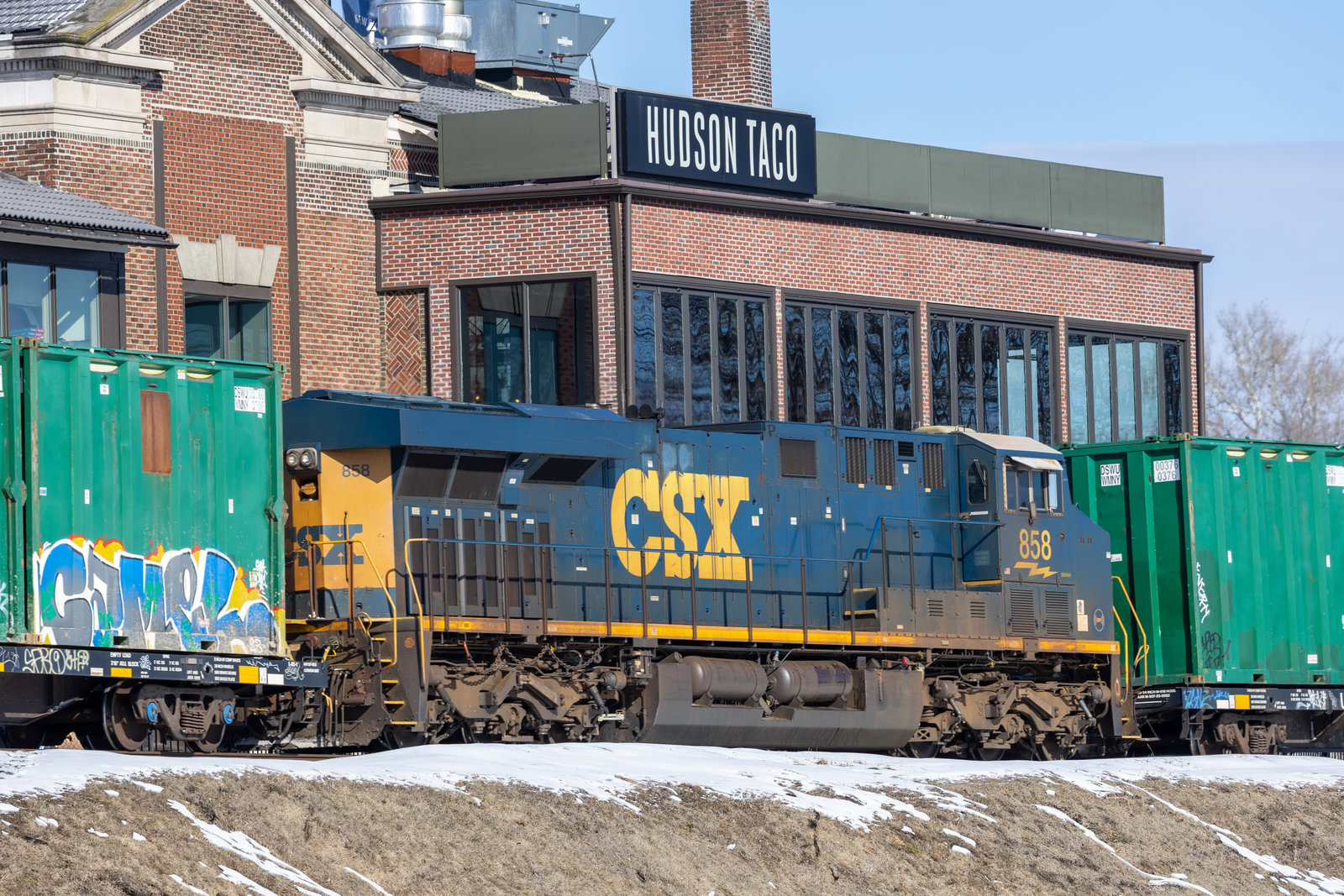 CSXT 858