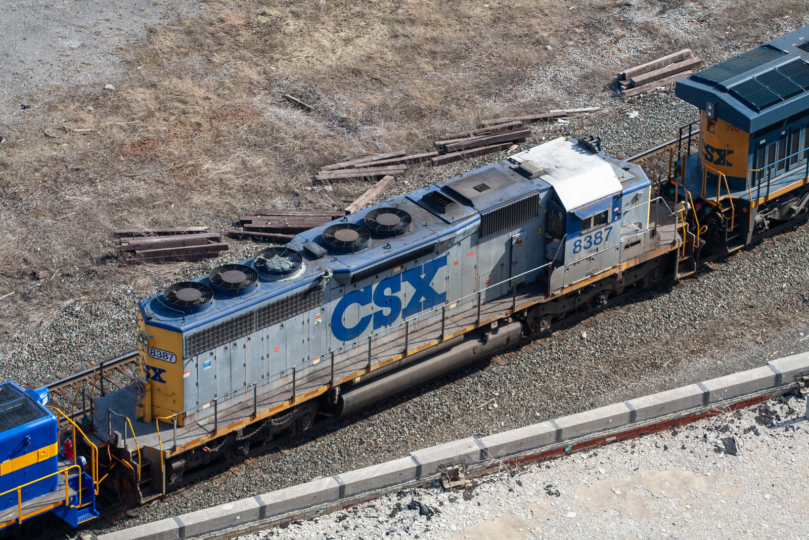 CSXT 8387