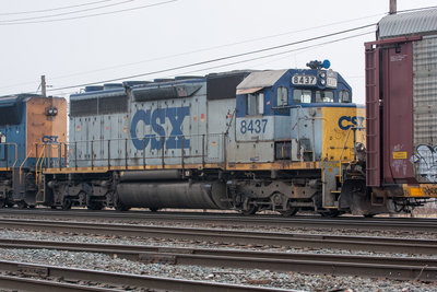 CSXT 8437
