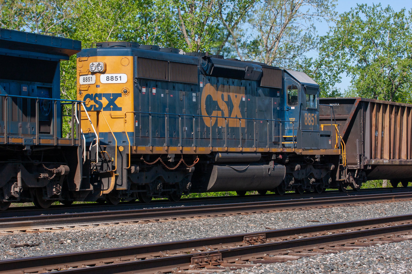 CSXT 8851