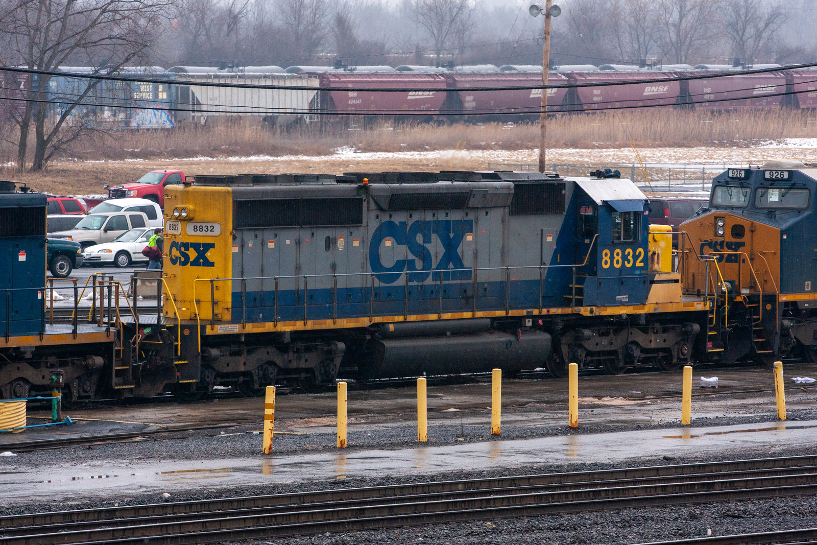 CSXT 8832