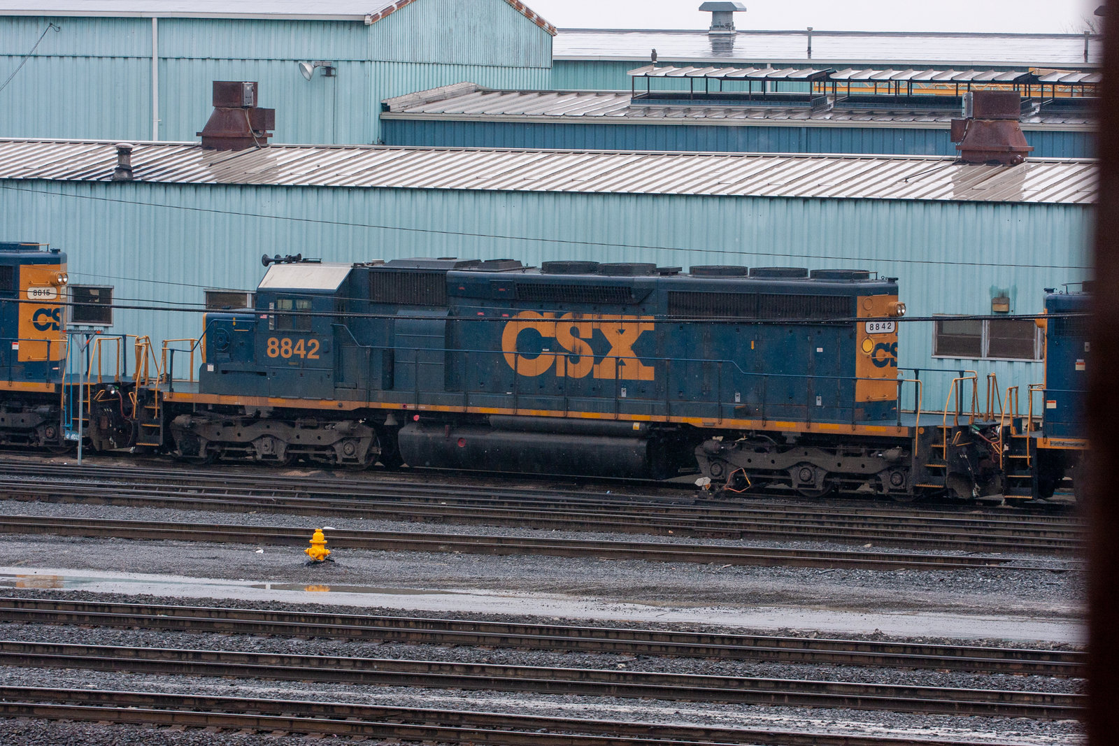 CSXT 8842